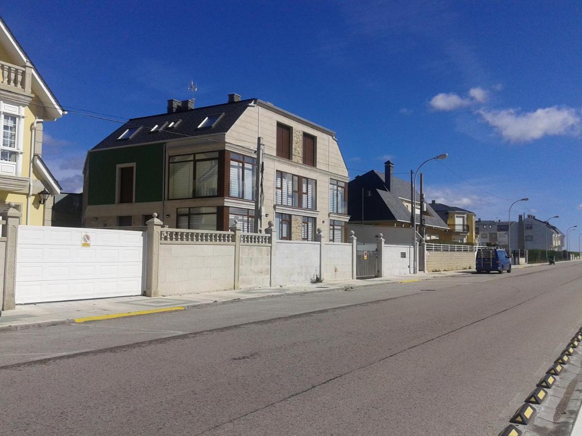 Apartamentos en primera línea de playa Foz Exterior foto